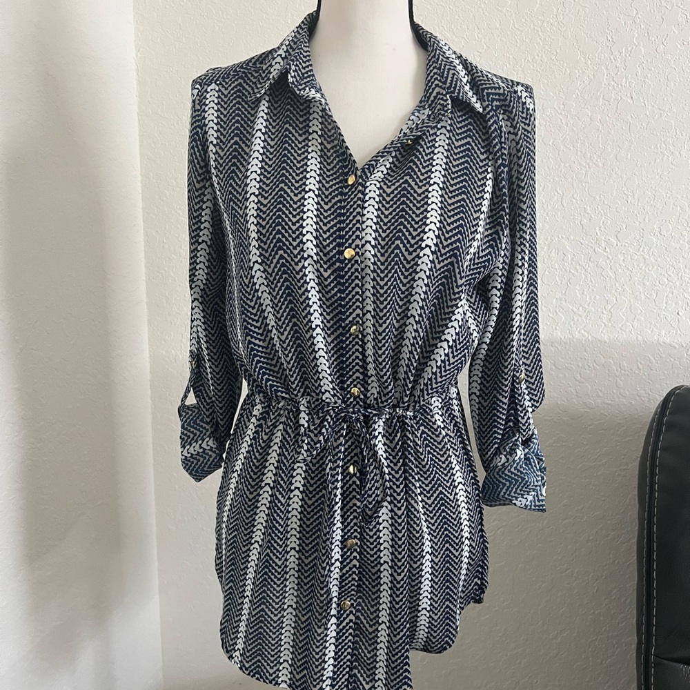 Charlotte Russe Navy And White Blouse Size Medium